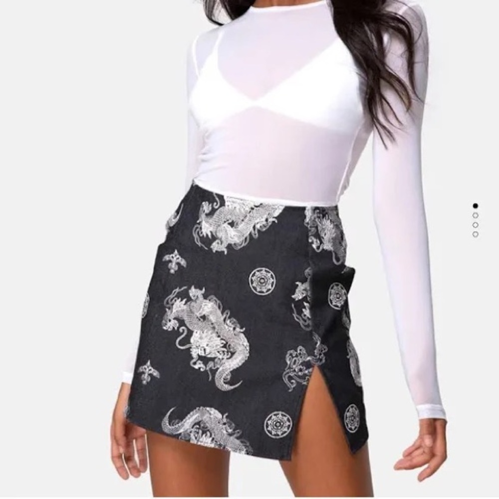 Motel Rocks Pelmet Skirt Dragon Black With Tags Size Small